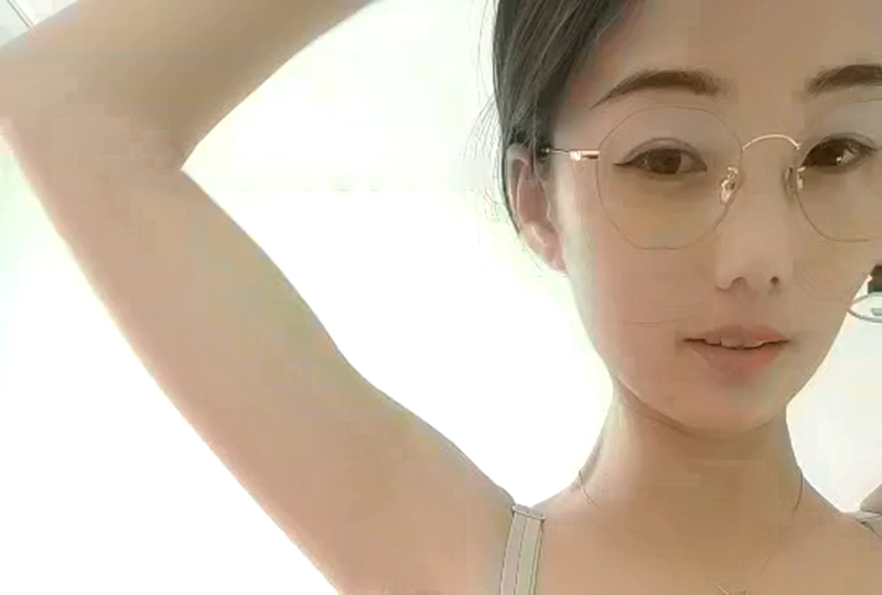 这女人声音甜美骚浪很有气质